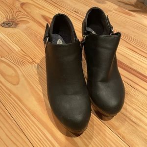 Dr. Scholl’s Clogs